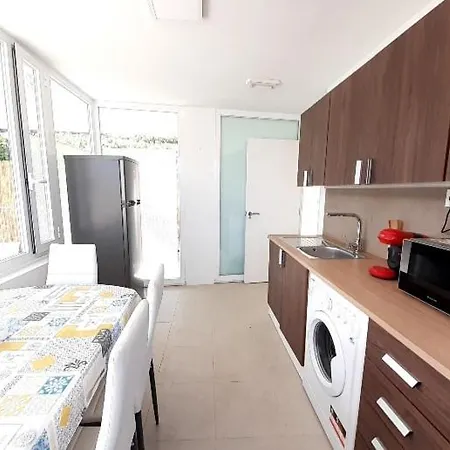 בית נופש Melrouse Place House *