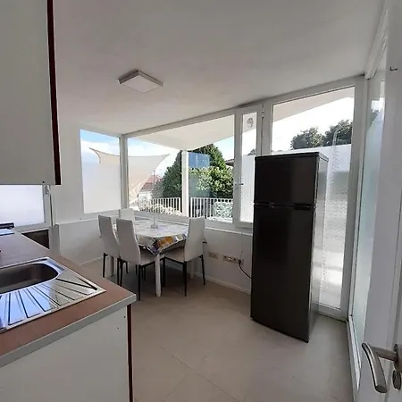 Melrouse Place House פונטה-ודרה